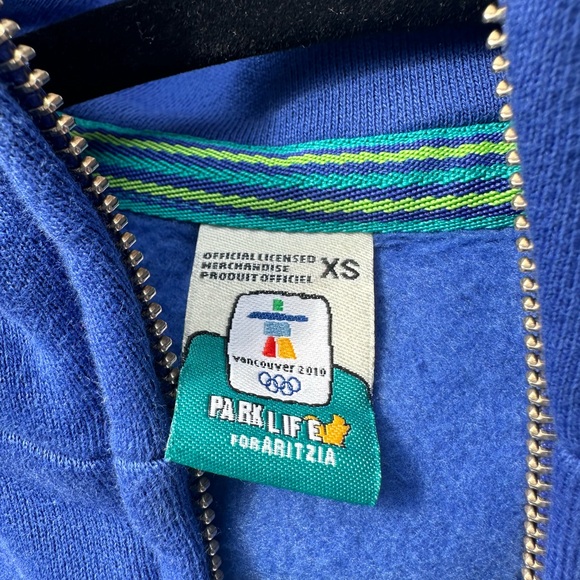 Vancouver Olympics 2010 vintage sweater never worn - Picture 4 of 4